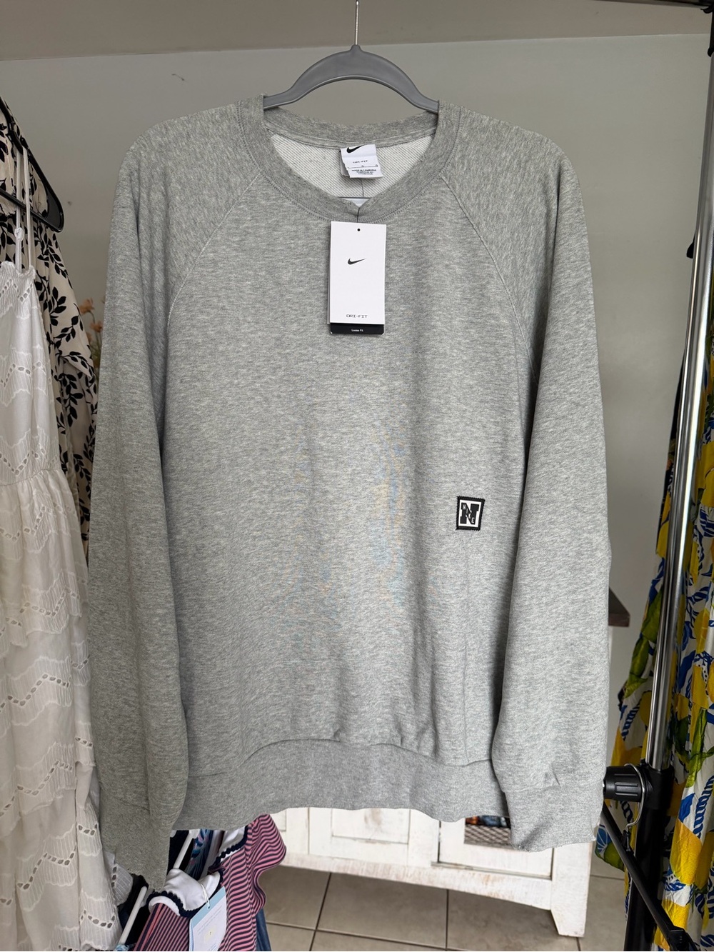 Nike Men's Grey Crewneck Sweatshirt NWT Large